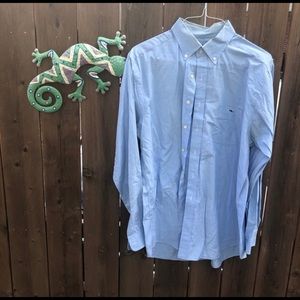 Light blue vineyard vines button down